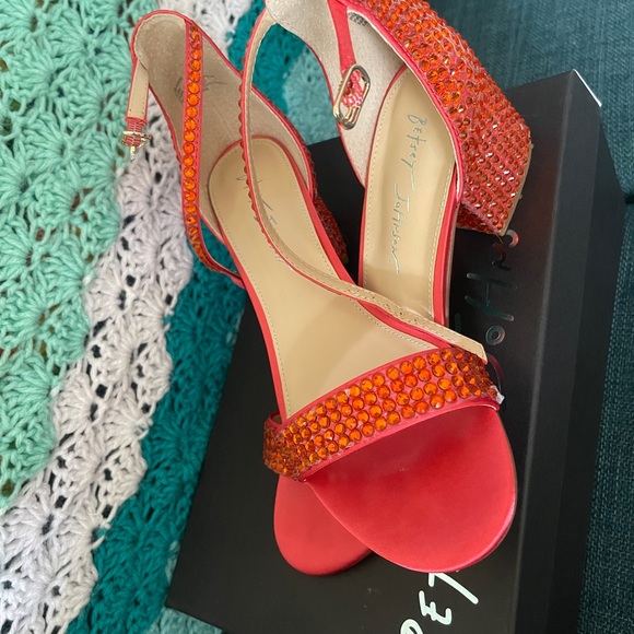 Betsey Johnson - Picture 2 of 6